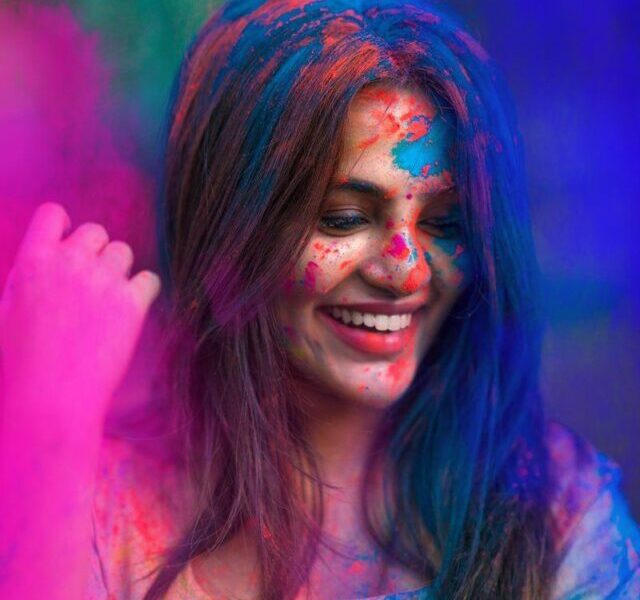 holi-6